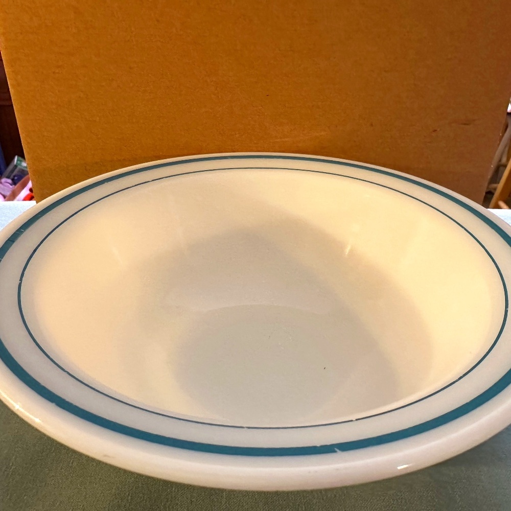 Anchor Hocking Serving Bowl